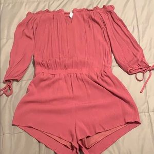Adorable off the Shoulder coral romper!